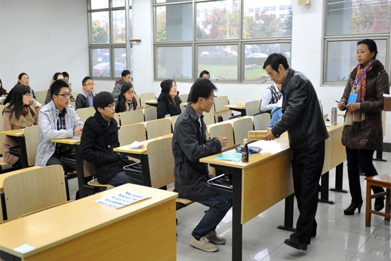 大学自主招生面试自我介绍范文_北京语言大学自主招生面试_香港大学2013 自主招生 江苏面试